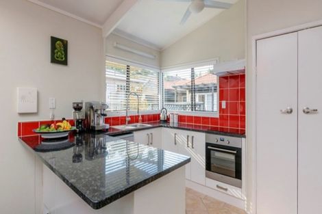 Photo of property in 18a Alberta Street, Point Chevalier, Auckland, 1022