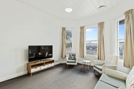 Photo of property in 210 Courtenay Street, New Plymouth, 4312