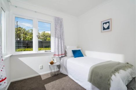 Photo of property in 1/51 Browns Bay Road, Browns Bay, Auckland, 0630
