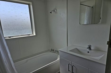Photo of property in 39 Raglan Avenue, Cloverlea, Palmerston North, 4412