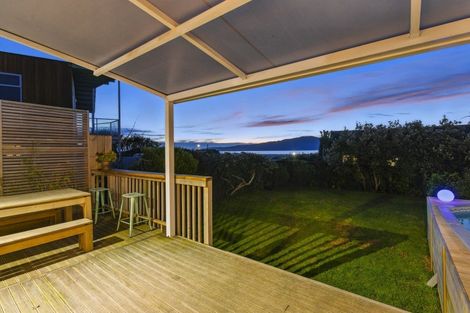 Photo of property in 42 Hicks Crescent, Waikanae Beach, Waikanae, 5036