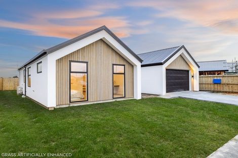 Photo of property in 10 Dalness Crescent, Halswell, Christchurch, 8025