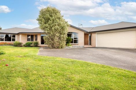 Photo of property in 12 Tarrango Way, Rototuna, Hamilton, 3210
