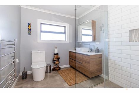 Photo of property in 3 Price Street, Waimate, 7924