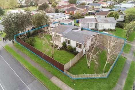 Photo of property in 2 Sunlands Drive, Manurewa, Auckland, 2102