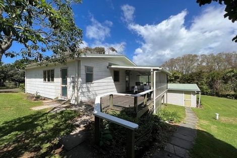 Photo of property in 730 Whangaruru North Road, Whangaruru, Hikurangi, 0184