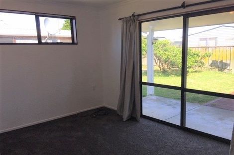 Photo of property in 2 Hewson Crescent, Otaki Beach, Otaki, 5512