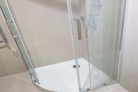 Photo of property in 53 Rogan Street, Mount Roskill, Auckland, 1041