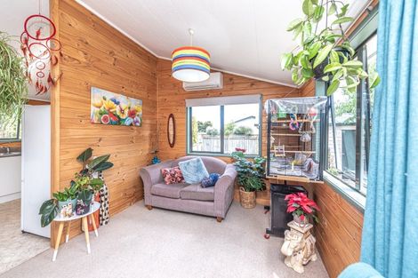 Photo of property in 70 Totara Street, Tawhero, Wanganui, 4501