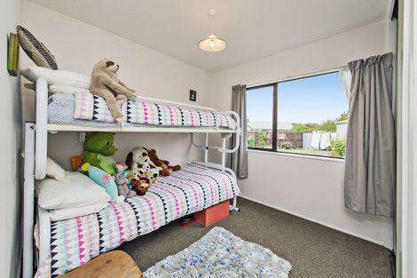 Photo of property in 22 Seadown Crescent, Amberley, 7410