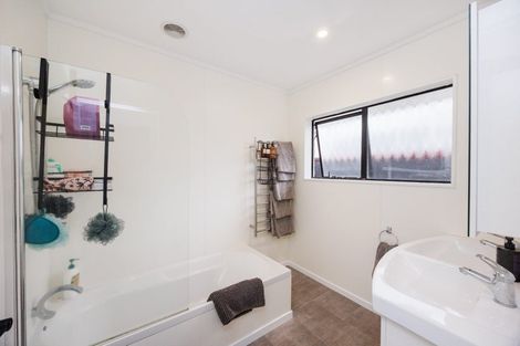 Photo of property in 28 Jefferson Crescent, Milson, Palmerston North, 4414