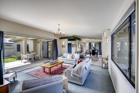 Photo of property in 1 Palmbrook Avenue, Havelock North, 4130