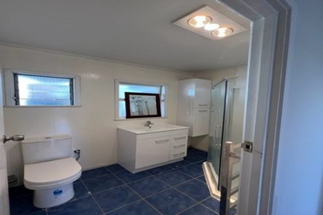 Photo of property in 2/180 Archers Road, Glenfield, Auckland, 0629