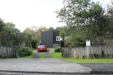 Photo of property in 684 Huia Road, Parau, Auckland, 0604