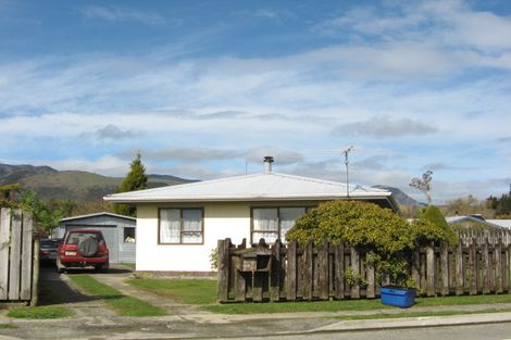 Photo of property in 78 Abel Tasman Drive, Takaka, 7110