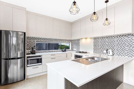 Photo of property in 47 Battalion Drive, Papakura, 2110