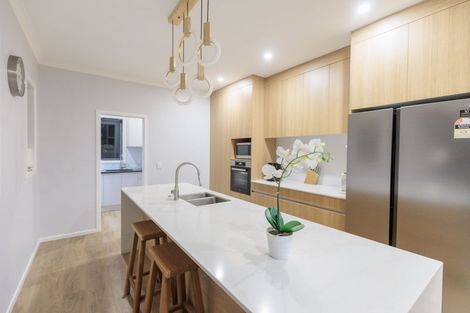 Photo of property in 32 Melksham Drive, Churton Park, Wellington, 6037