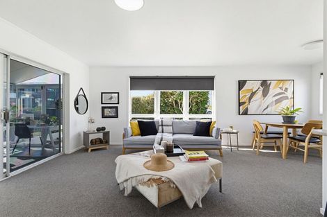 Photo of property in 5 Hetherington Road, Ranui, Auckland, 0612