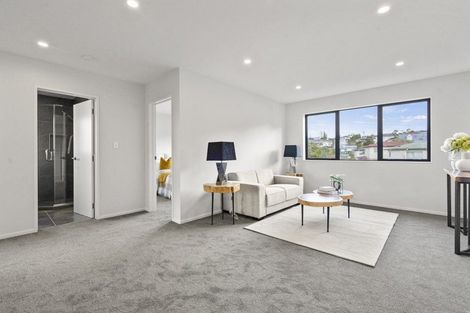 Photo of property in 3 Tawapou Close, Massey, Auckland, 0614