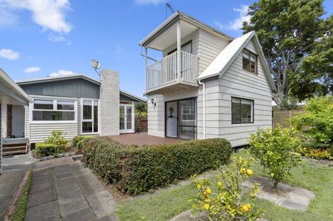 Photo of property in 36 Sylvia Road, Hillcrest, Auckland, 0627