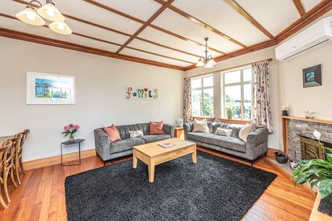 Photo of property in 1 Chester Street, Waverley, 4510