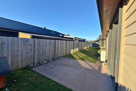 Photo of property in 8 Warbler Lane, Albert Town, Wanaka, 9305