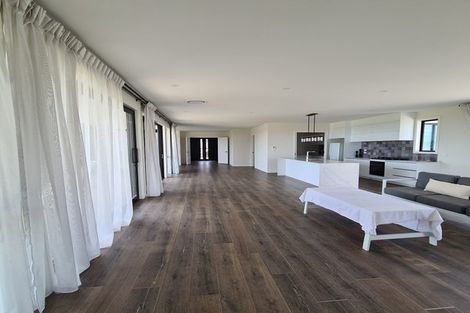 Photo of property in 15 Lawrence Carter Drive, Bombay, 2675