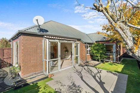 Photo of property in 1/9a Chilcombe Street, Ilam, Christchurch, 8041