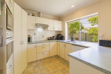 Photo of property in 6 Ellerslie Place, Taradale, Napier, 4112
