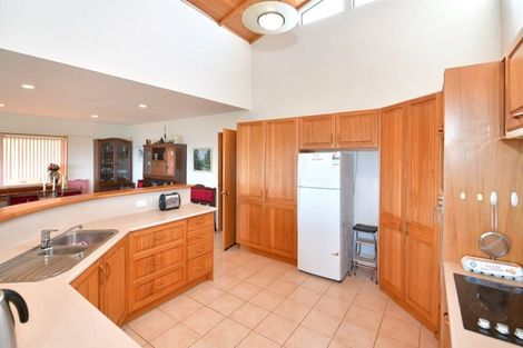 Photo of property in 46 Wade River Road, Stanmore Bay, Whangaparaoa, 0932