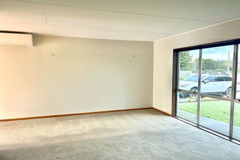 Photo of property in 15 Spriggs Crescent, Greenmeadows, Napier, 4112