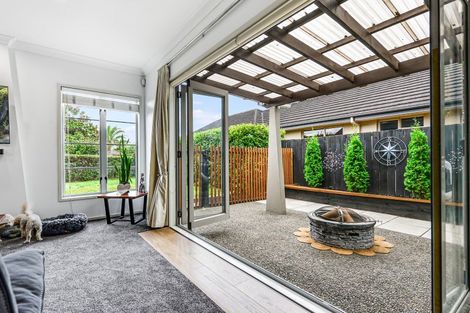 Photo of property in 43 The Esplanade, Huntington, Hamilton, 3210