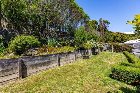 Photo of property in 61 Albatross Close, Whitby, Porirua, 5024