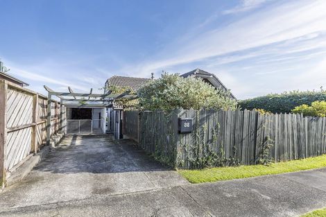 Photo of property in 32 Kinloch Place, Papakowhai, Porirua, 5024