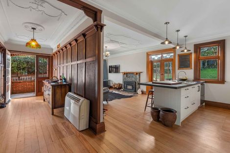 Photo of property in 32 Grandview Crescent, Opoho, Dunedin, 9010
