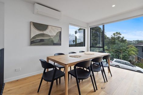 Photo of property in 32 Seacliffe Road, Hillsborough, Auckland, 1042