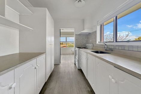 Photo of property in 1/11 Manuka Road, Bayview, Auckland, 0629