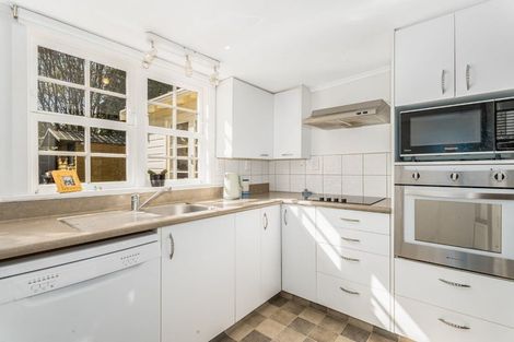 Photo of property in 26 Kauri Street, Eastbourne, Lower Hutt, 5013