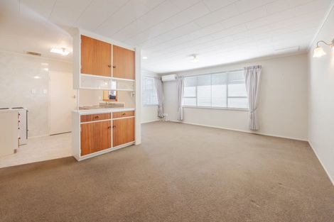 Photo of property in 2/17 Bowling Road, Greenmeadows, Napier, 4112