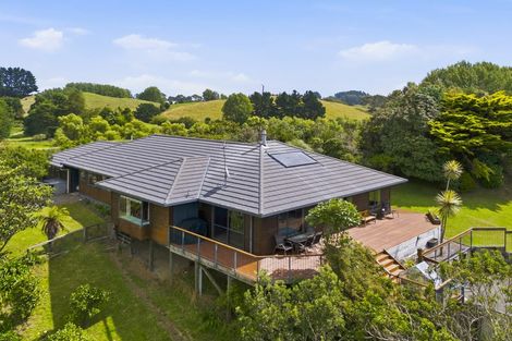 Photo of property in 84 Derham Road, Te Horo, Otaki, 5581