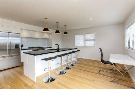 Photo of property in 116 Vivian Street, New Plymouth, 4310