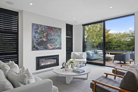 Photo of property in 2/28 Jeffreys Road, Fendalton, Christchurch, 8052