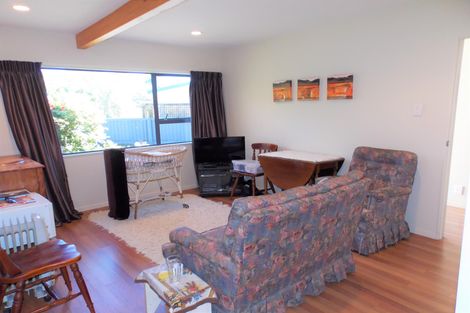 Photo of property in 21 Athenree Road, Athenree, Katikati, 3177