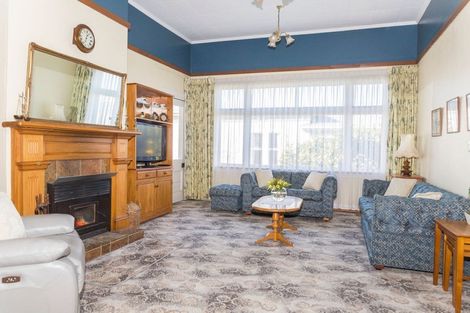 Photo of property in 12 Grant Street, Dannevirke, 4930