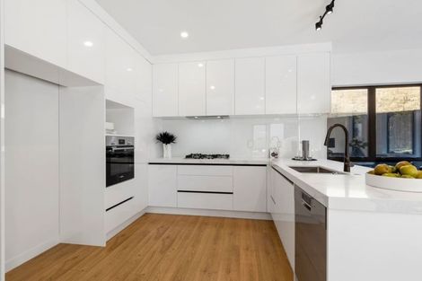 Photo of property in 31c Weatherly Road, Torbay, Auckland, 0630