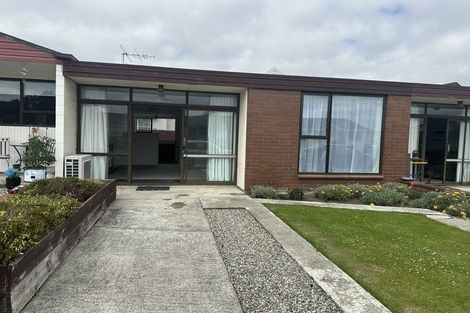 Photo of property in 2 Grant Street, Gore, 9710