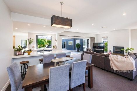 Photo of property in 92 Marne Street, Hokowhitu, Palmerston North, 4410