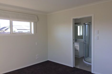 Photo of property in 4 Austin Reid Avenue, Carterton, 5713