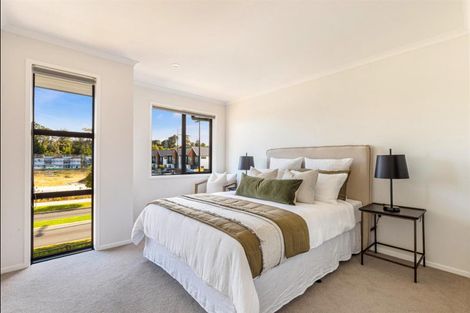 Photo of property in 2 Kumerahou Street, Kumeu, 0810