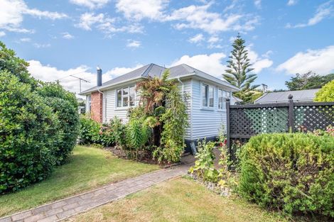 Photo of property in 30 Okains Bay Road, Robinsons Bay, Akaroa, 7581